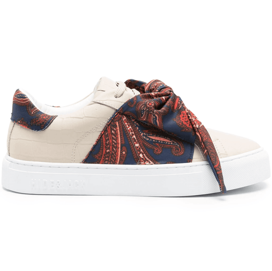 sneakers donna beige multicolore con dettagli in stampa bandana e nodo, design elegante e moderno.