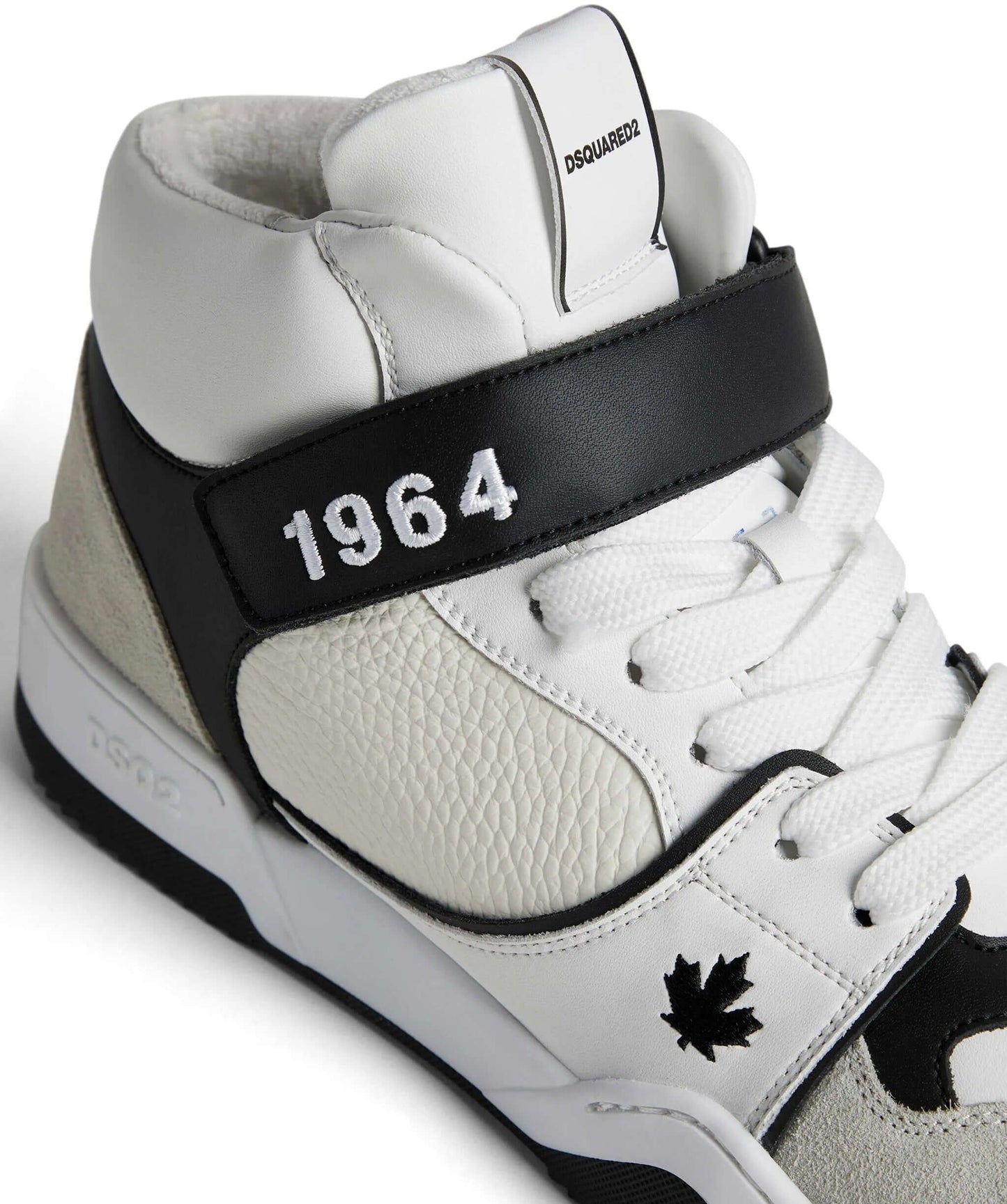 DSQUARED2 Spiker alta sneakers featuring white leather and a black strap with 1964 detail.