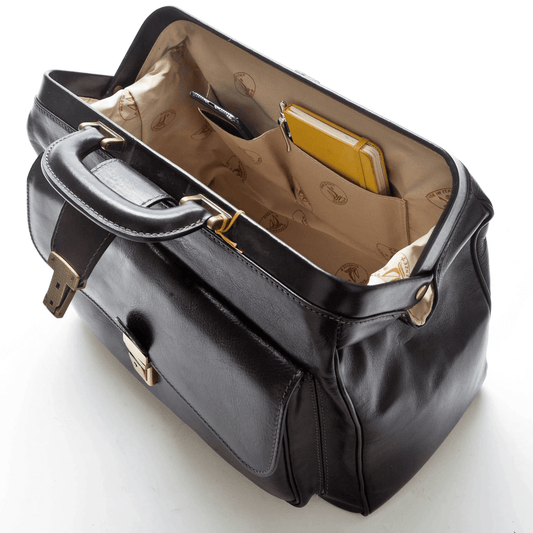 Borsa Medico 250D9D00F100, borsa da medico in vero cuoio Toscano, con tasche interne per risparmiare spazio.