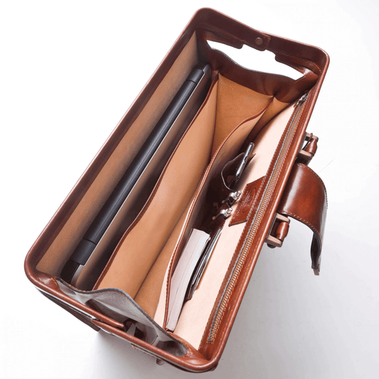 Borsa medico in cuoio Nero 250D9D02F100, cartella artigianale in vero cuoio toscano per medici.