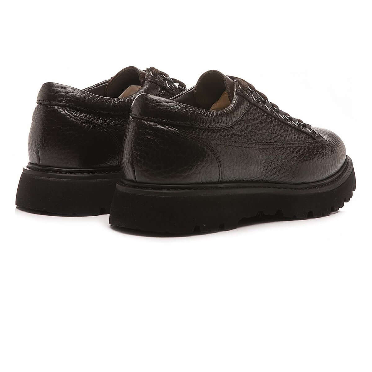 DOUCAL'S Stringate Pelle Martellata in morbida pelle nera con suola robusta e design elegante.