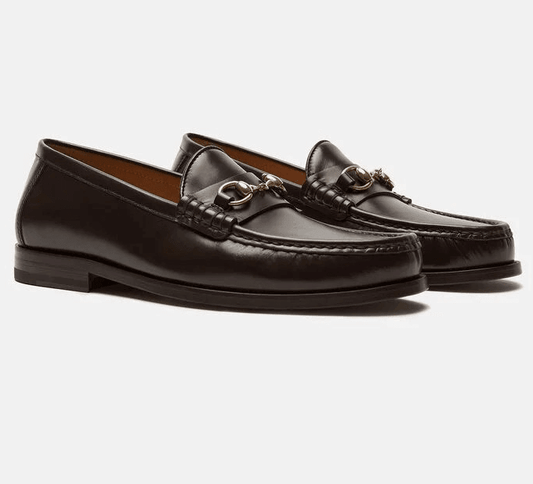 Mocassini bordeaux eleganti 320S3C03R100 in pelle marrone con dettaglio elegante e suola in legno.