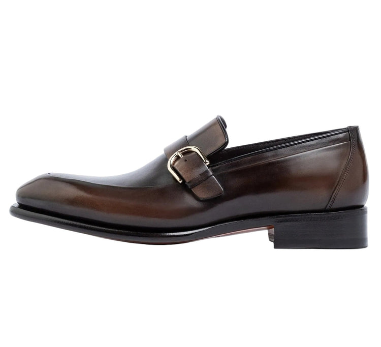 Calzature Uomo — Collezione Completa: elegante scarpa con finitura lucida nera per occasioni formali.