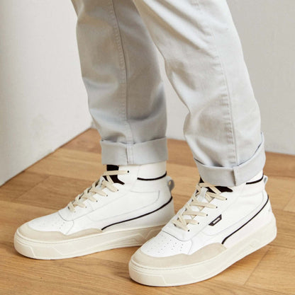 Sneakers in pelle di vitello 119Z5L00L100 con suola sintetica e imbottitura interna.