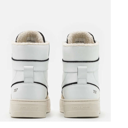 Sneakers in pelle di vitello 119Z5L00L100 con suola sintetica e imbottitura interna.