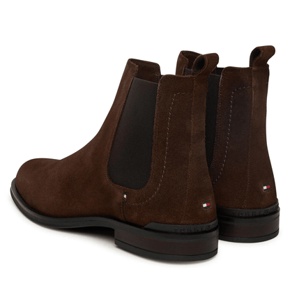 stivaletti chelsea marroni Tommy Hilfiger 137M4D00V100 vista posteriore con dettagli eleganti e suola resistente