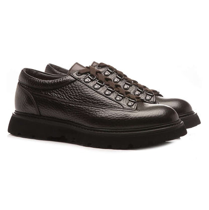 DOUCAL'S Stringate Pelle Martellata in morbida pelle nera con suola robusta e design elegante.