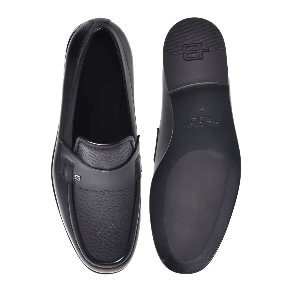 Mocassini uomo pelle Baldinini in autentica pelle nera, eleganti e confortevoli, perfetti per ogni occasione.