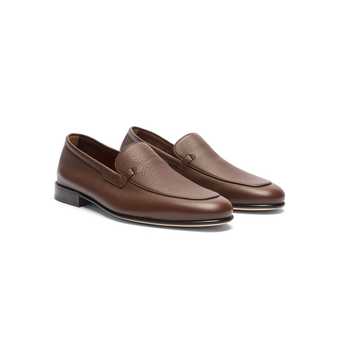 Mocassini Benedict in Pelle di Vitello Martellato Marrone - elegante mocassino in pelle di vitello marrone con punta arrotondata.