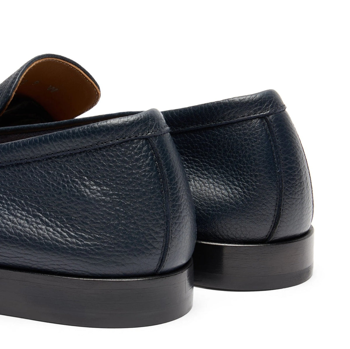 Mocassini Benedict in Pelle di Vitello Martellato Blu Navy, mocassino elegante con punta quadrata e tacco basso.