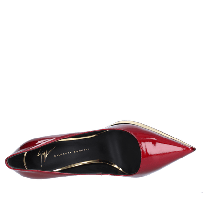 Decolleté in vernice (Rosso) 300GN00V200, elegante scarpa a punta con finitura lucida.