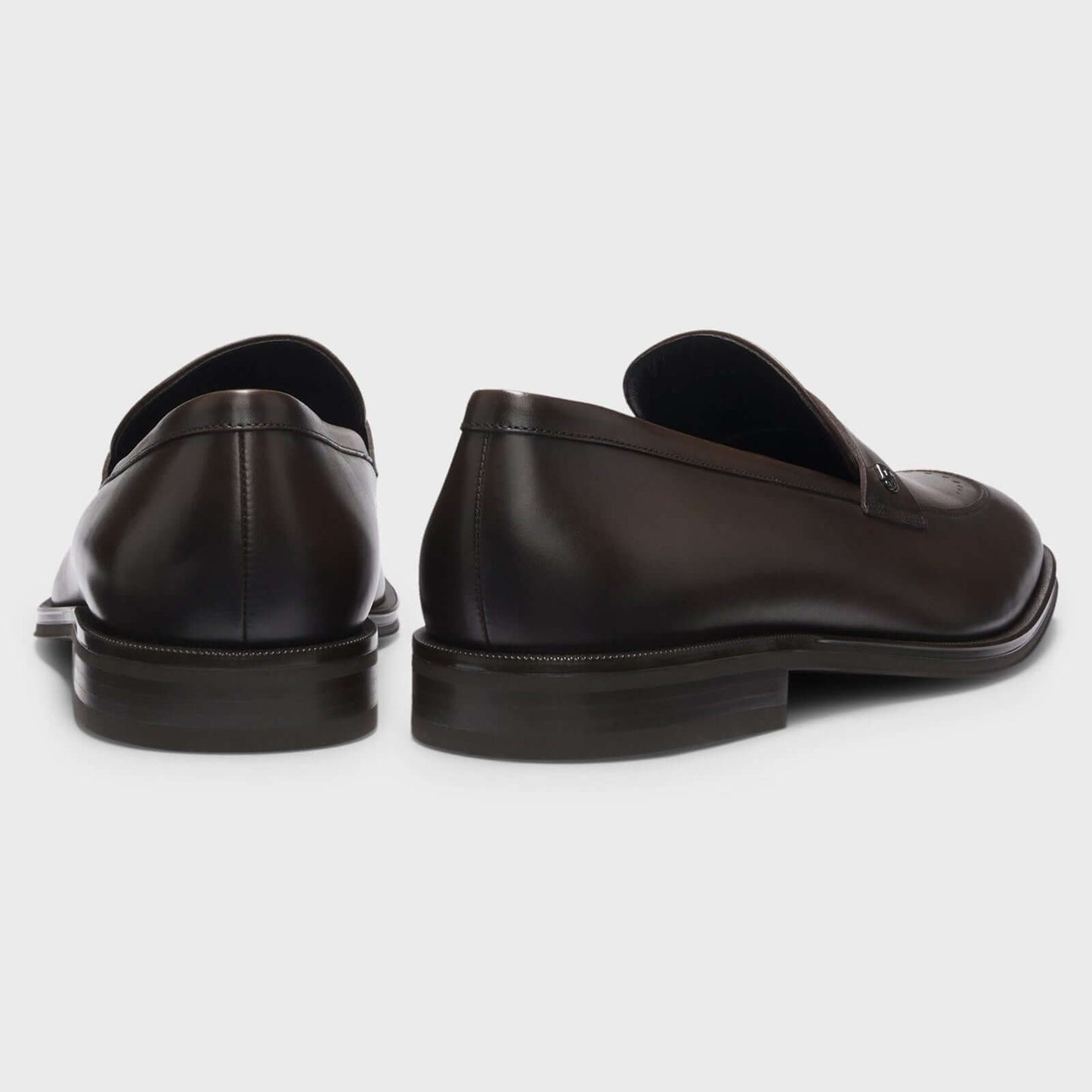 Mocassini in Pelle Lucida Marrone — Esclusiva Collection CMI, eleganti e confortevoli, realizzati in pelle lucida.