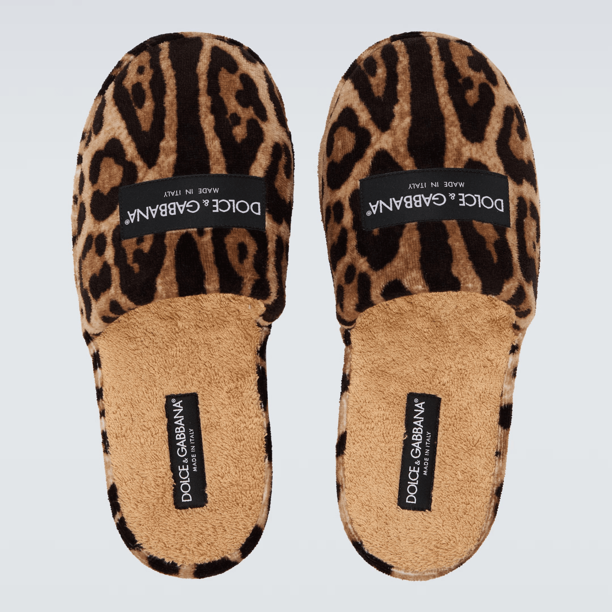  Dolce&Gabbana Slippers con stampa leopardata, slippers con stampa leopardata, comodità e stile, design audace siciliano.