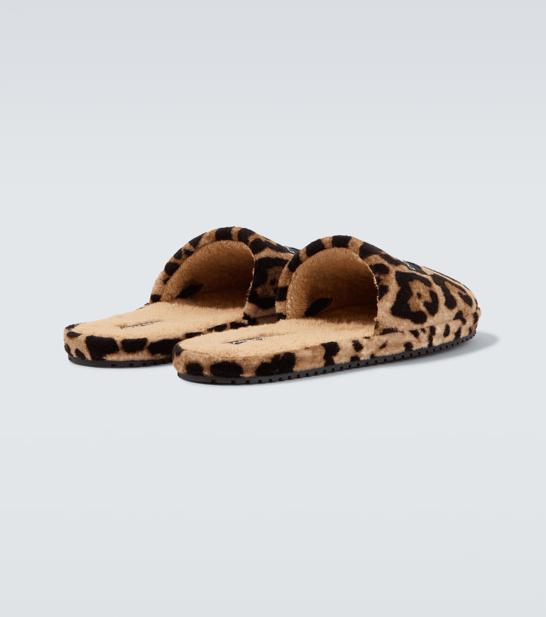  Dolce&Gabbana Slippers con stampa leopardata, slippers con stampa leopardata, comodità e stile, design audace siciliano.