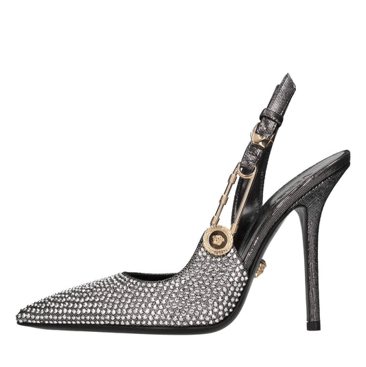 Versace décolleté slingback in pelle e strass, tacco 11 cm, dettaglio oro e design elegante.