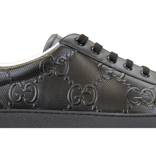 Gucci Sneakers da Uomo in Pelle con Motivo GG in Rilievo, pelli nere con logo GG, design elegante e di lusso.