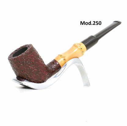 Pipa artigianale in bambù con bocchino ebanite Mod. 250, elegante e tradizionale.