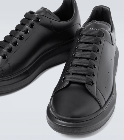 Sneakers pelle capra 500M5T00H100 - Sneakers in pelle nera con suola in cuoio e lacci.