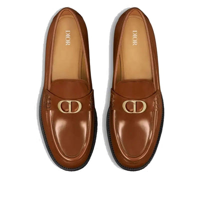 Mocassini in pelle di vitello 670T3L00X100, eleganti, con accessori in tonalità oro e design slip-on.