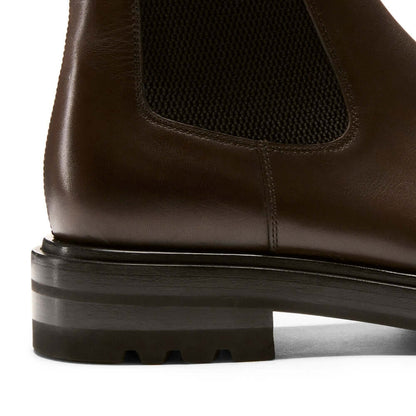 Stivaletti urban elastici suola carrarmato 710F4R02T100 in pelle liscia, eleganti e confortevoli, carattere distintivo.
