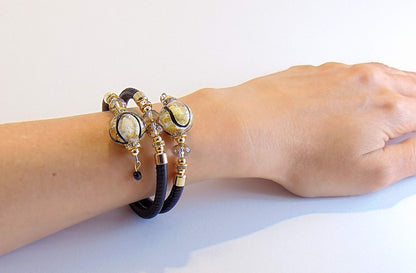 Bracciale donna perle Murano 70M40Z02N200 in vera pelle Toscana con elementi decorativi eleganti.