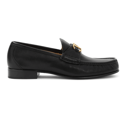 Valentino mocassini pelle nera in pelle pura con dettagli eleganti e suola in gomma, made in Italy.