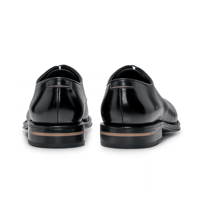 Scarpe derby pregiata pelle italiana 750Z2L00D100 in pelle di vitello brunita, soletta imbottita per comfort ed eleganza.