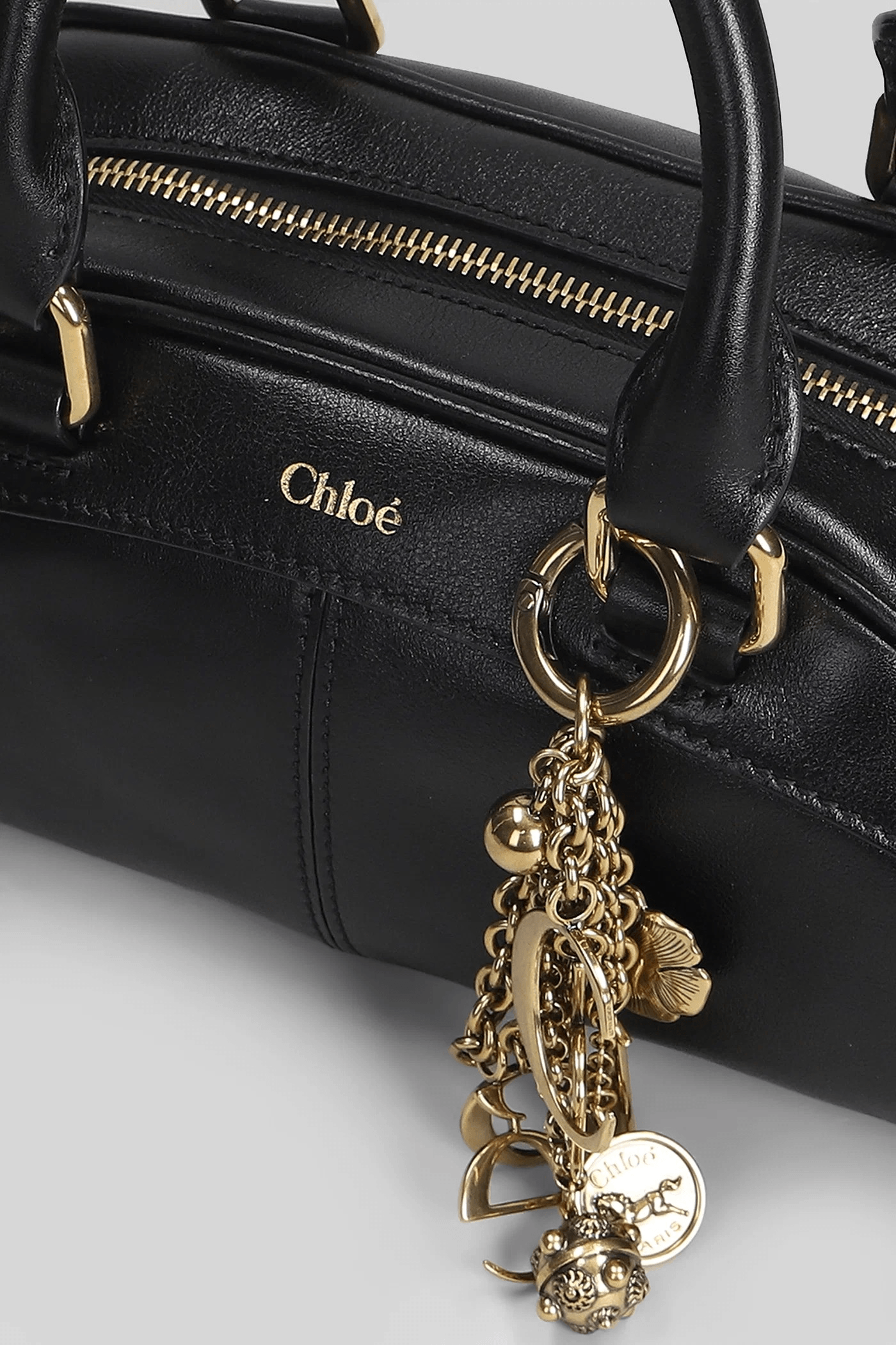 Chloé Mini Bag in Pelle Nera con Charm Logo e Tracolla Removibile
