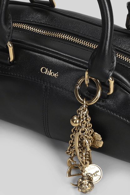 Chloé Mini Bag in Pelle Nera con Charm Logo e Tracolla Removibile